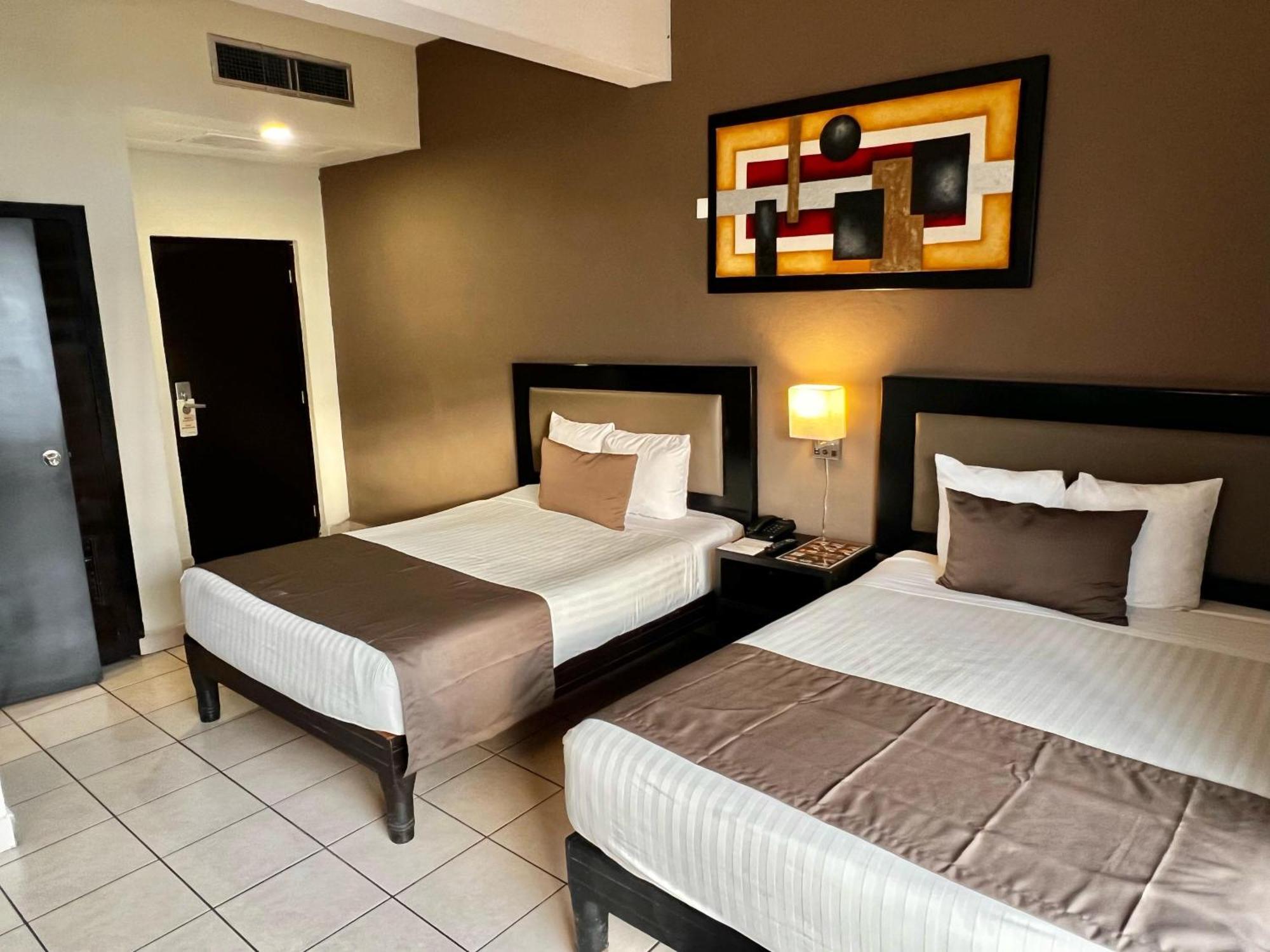 Hotel La Siesta Malecon Mazatlan Bilik gambar