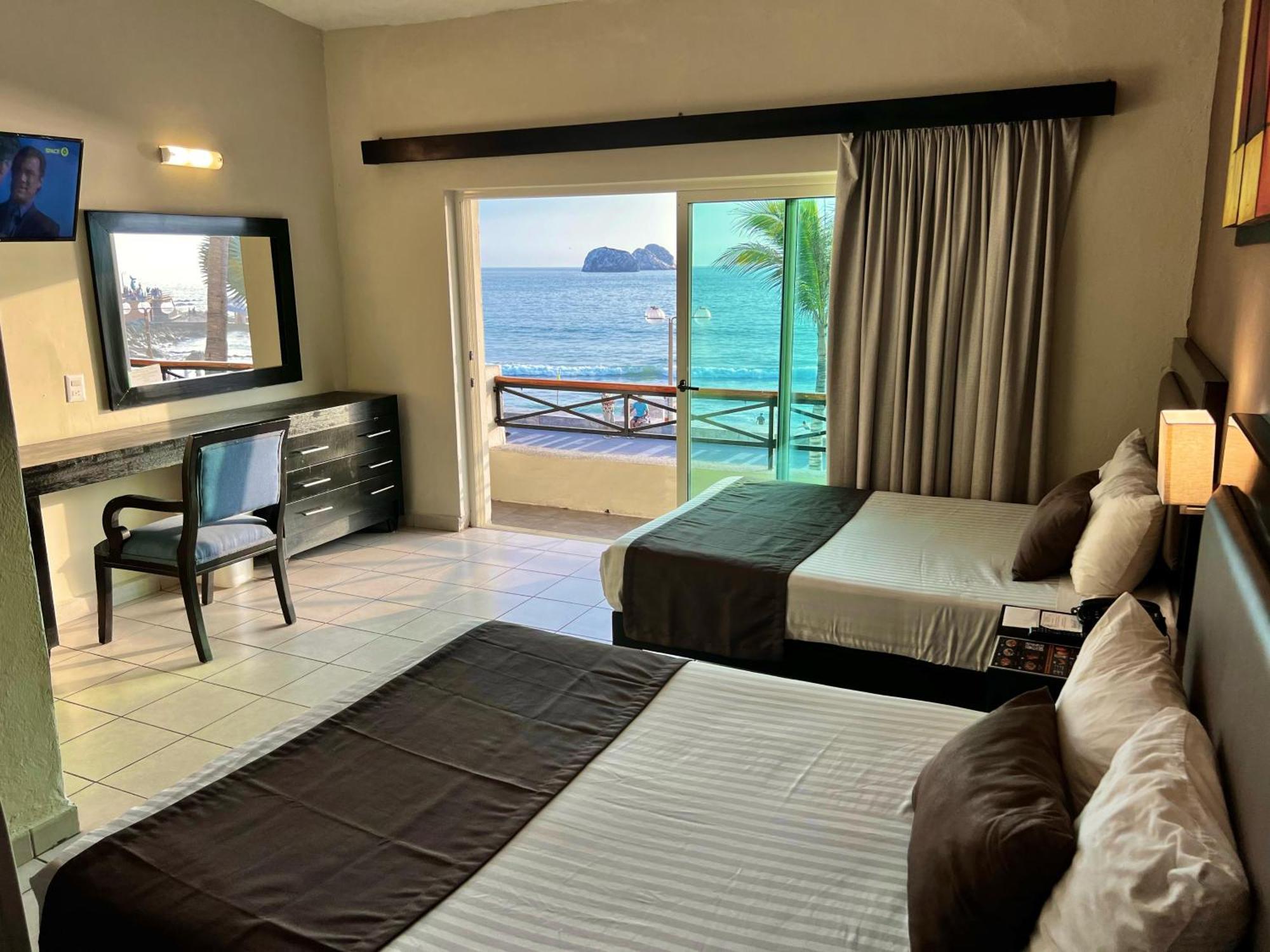 Hotel La Siesta Malecon Mazatlan Bilik gambar
