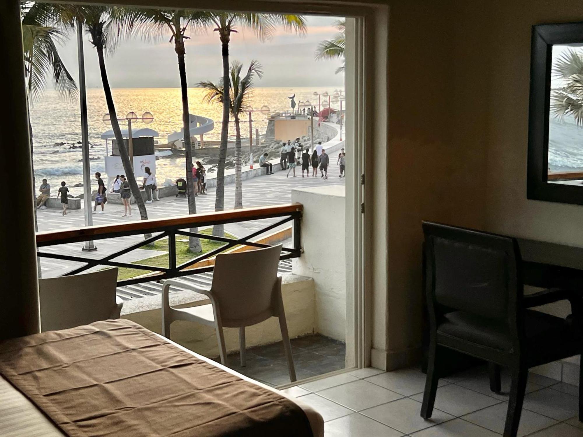 Hotel La Siesta Malecon Mazatlan Bilik gambar