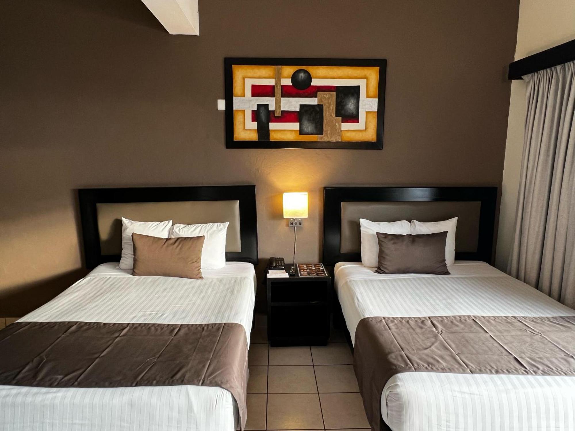 Hotel La Siesta Malecon Mazatlan Bilik gambar